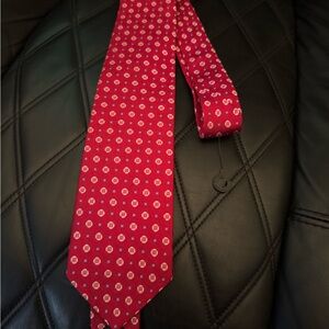 Brooks Brothers Red and White Patterned Tie